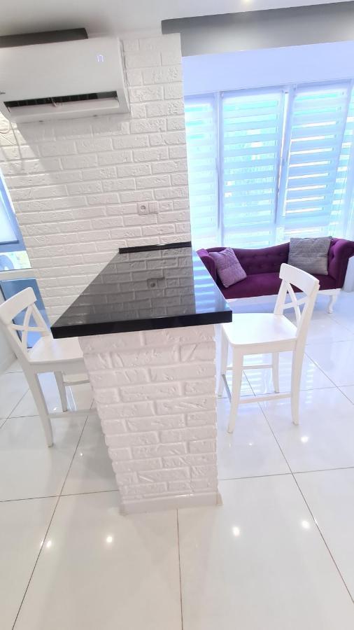 Apartaments On Prospekt Mira 35 كريفوي روغ المظهر الخارجي الصورة