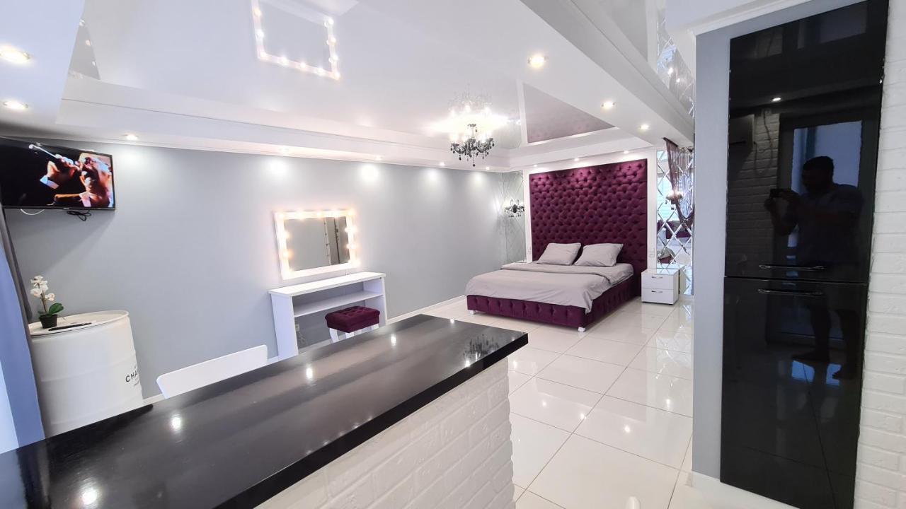 Apartaments On Prospekt Mira 35 كريفوي روغ المظهر الخارجي الصورة